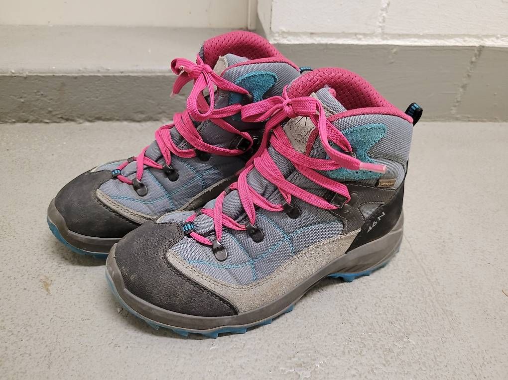 Schuhe für Mädchen: Kinderwanderschuhe 46N waterproof (Gr.35) – Gebraucht aus Münchenbuchsee von Lightning11
