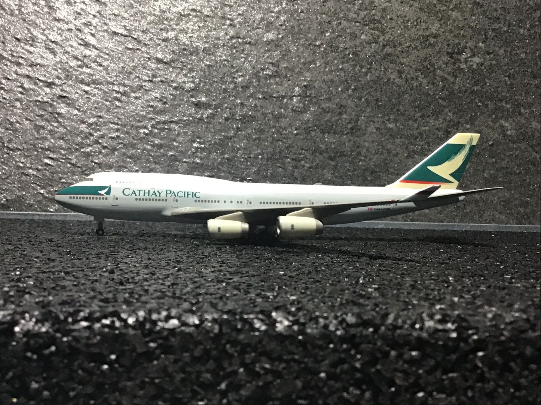 Boeing Kit di modellismo & Modellini statici: CATHAY PACIFIC B 747-400 – Usato da Männedorf venduto da Spezial-Modelle