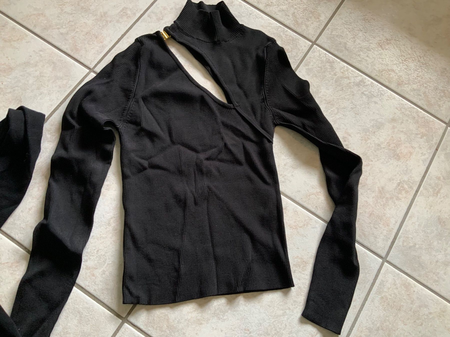 Maglioni & Felpe: Damen Pullover Zara schwarz S – Usato da Kappel venduto da Mya986