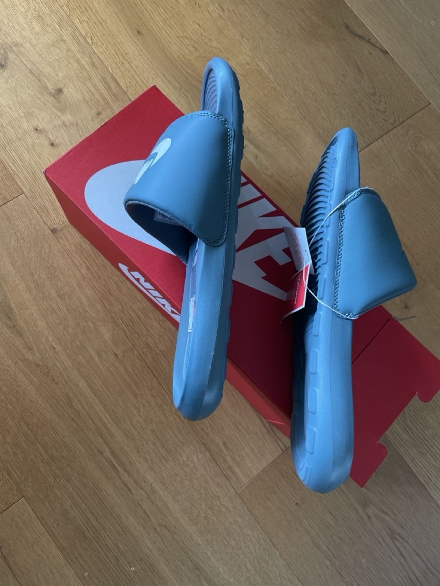 Nike Scarpe da uomo: Badeschuhe Nike Victor One Grösse 45 neu – Nuovo e nell'imballaggio originale da Läufelfingen venduto da Original100 2