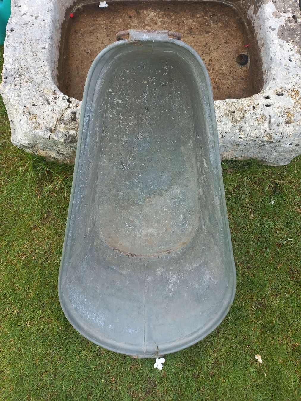 Sonstige Gartendekorationen: Alte Kinderbadewanne, Zuber für Garten oder Balkon – Gebraucht aus Lachen SZ von jimmygoal13 1