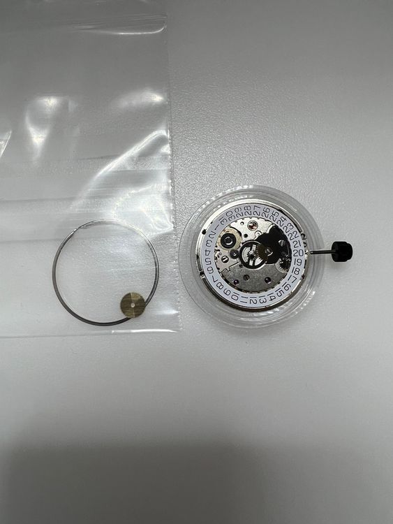 Mouvement Automatique Sellita SW200-1 S Squelette - Neuf Sans étiquette, Suisse, élaboré