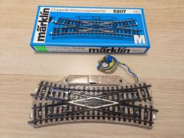 Märklin 5207 Kreuzungweiche H0 (1)