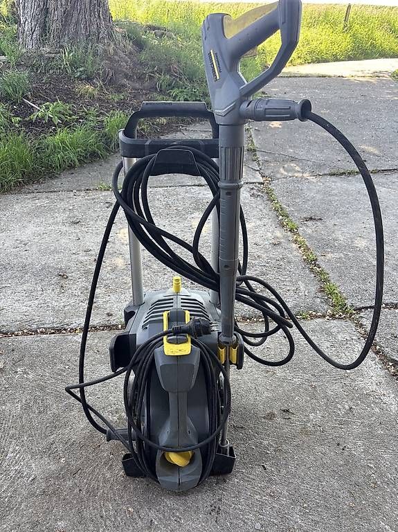 Hochdruckreiniger: Karcher professionnel à louer  – Gebraucht aus Essertines-Yverdon von jor_8l7n
