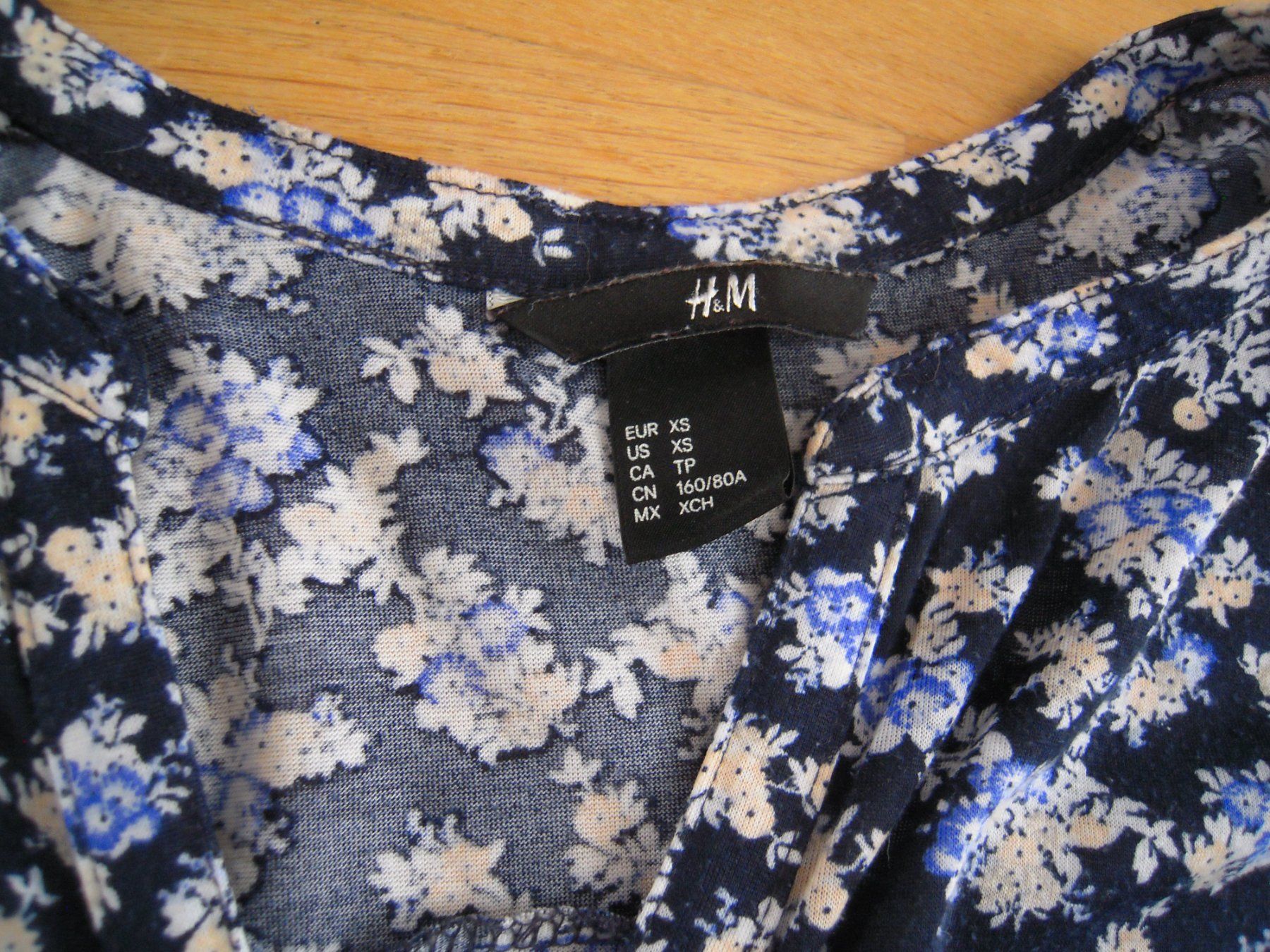 H&M Blusen: H&M Bluse Gr XS NEUWERTIG! – Neu (gemäss Beschreibung) aus Uzwil von visions77 1