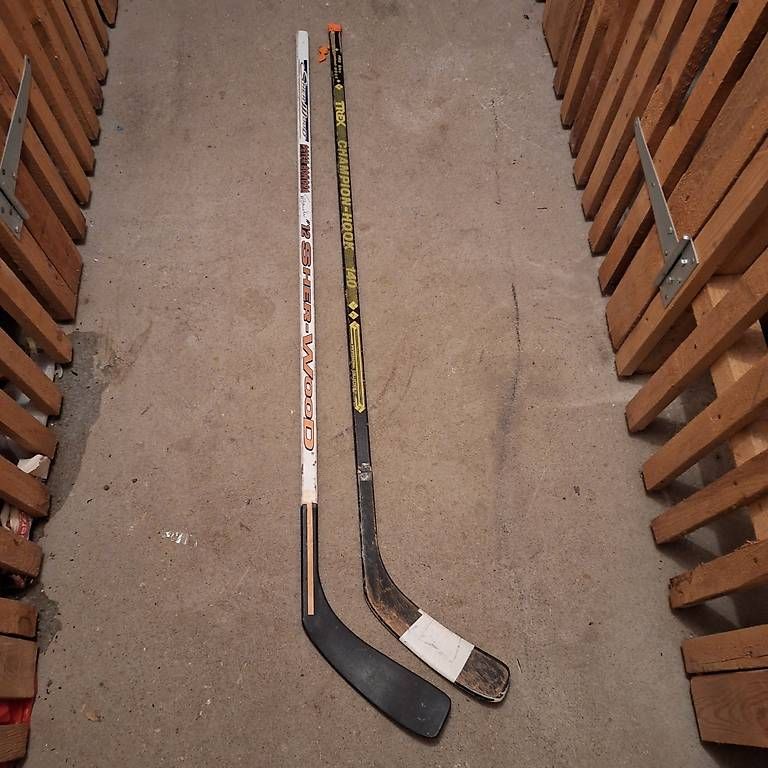 Bastoni & Pale: Eishockeystöcke Erwachsen – Usato da Ermatingen venduto da arr_7yxq