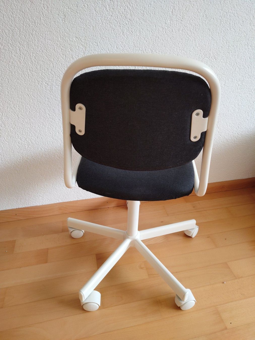 Ikea Chaises: Kinder-Bürostuhl Örfjell – D'occasion à Binningen par cullera2 2