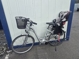 Flyer E-Bike, defekt mit Kindersitz und Korb gebraucht