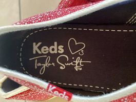 Keds Taylor Swift Turnschuhe rot mit Punkten Grösse 39