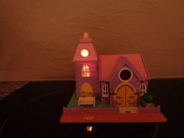 Polly Pocket 1993 Light Up Wedding Chapel