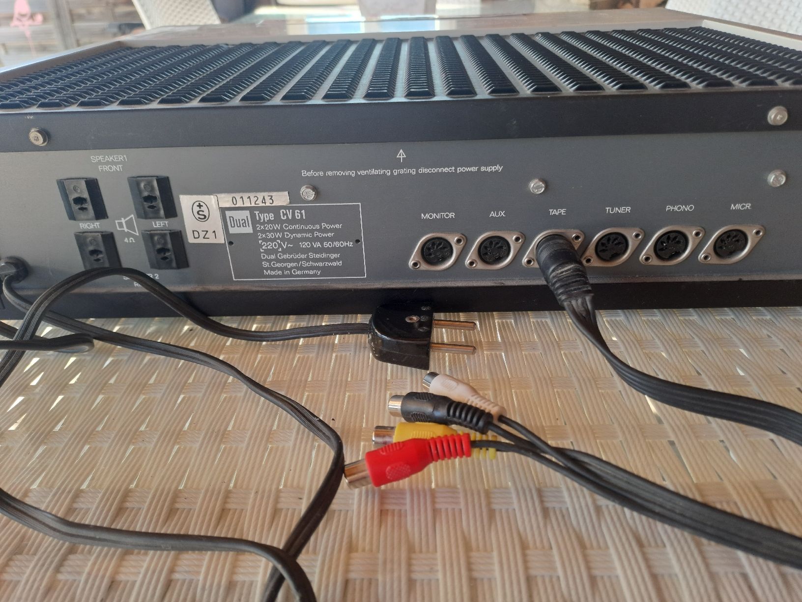 Dual Amplificatori: Verstärker  DUAL CV 61 – Usato da Uetendorf venduto da Essiggurken 3