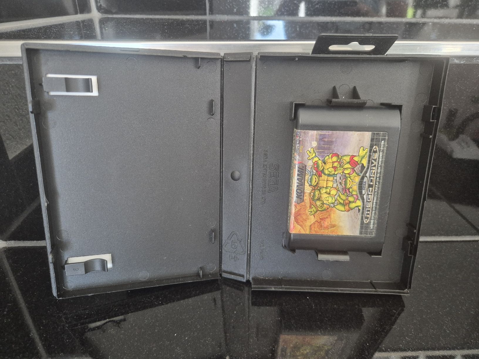 Sega Jeux: Jeu TMNT The Hyperstone Heist Sega Mega Drive  – D'occasion à Mannens par BargainLiquidation 2