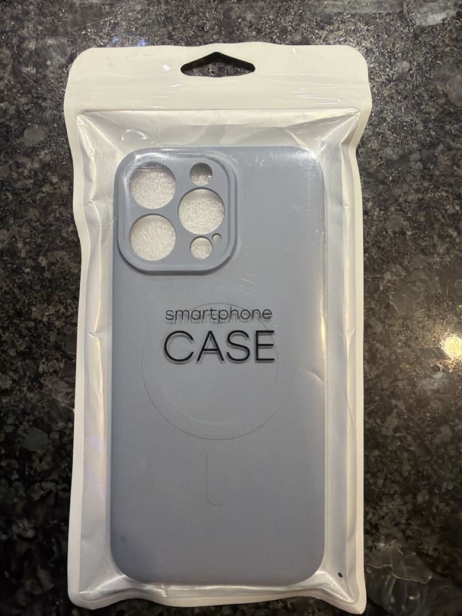 Apple Covers & Schutzfolien: Coque iPhone 15 pro Max bleu silicone neuf  – Neu und originalverpackt aus Yverdon-les-Bains von ame_7f2x