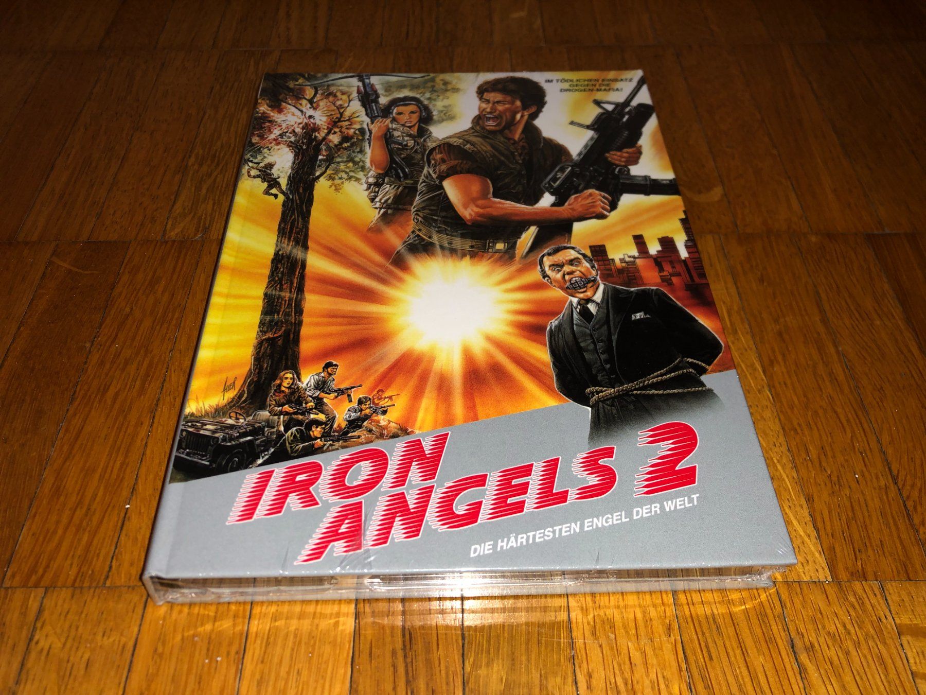Tutti i DVDs: Iron Angels 2- MEDIABOOK - A - UNCUT – Nuovo e nell'imballaggio originale da Basel venduto da havsok