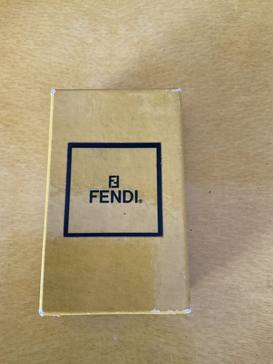 Fendi Schlüsselanhänger & - bänder: Fendi Fur Charm Keychain Dark Grey Used   – Gebraucht aus St. Gallen von accessoriella 3