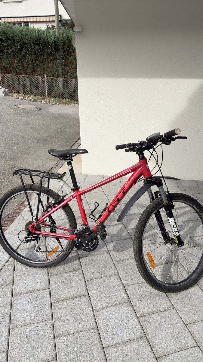 Biciclette: Mountain bike red black frame acceptable condition – Usato da Seon venduto da lucqqz 4