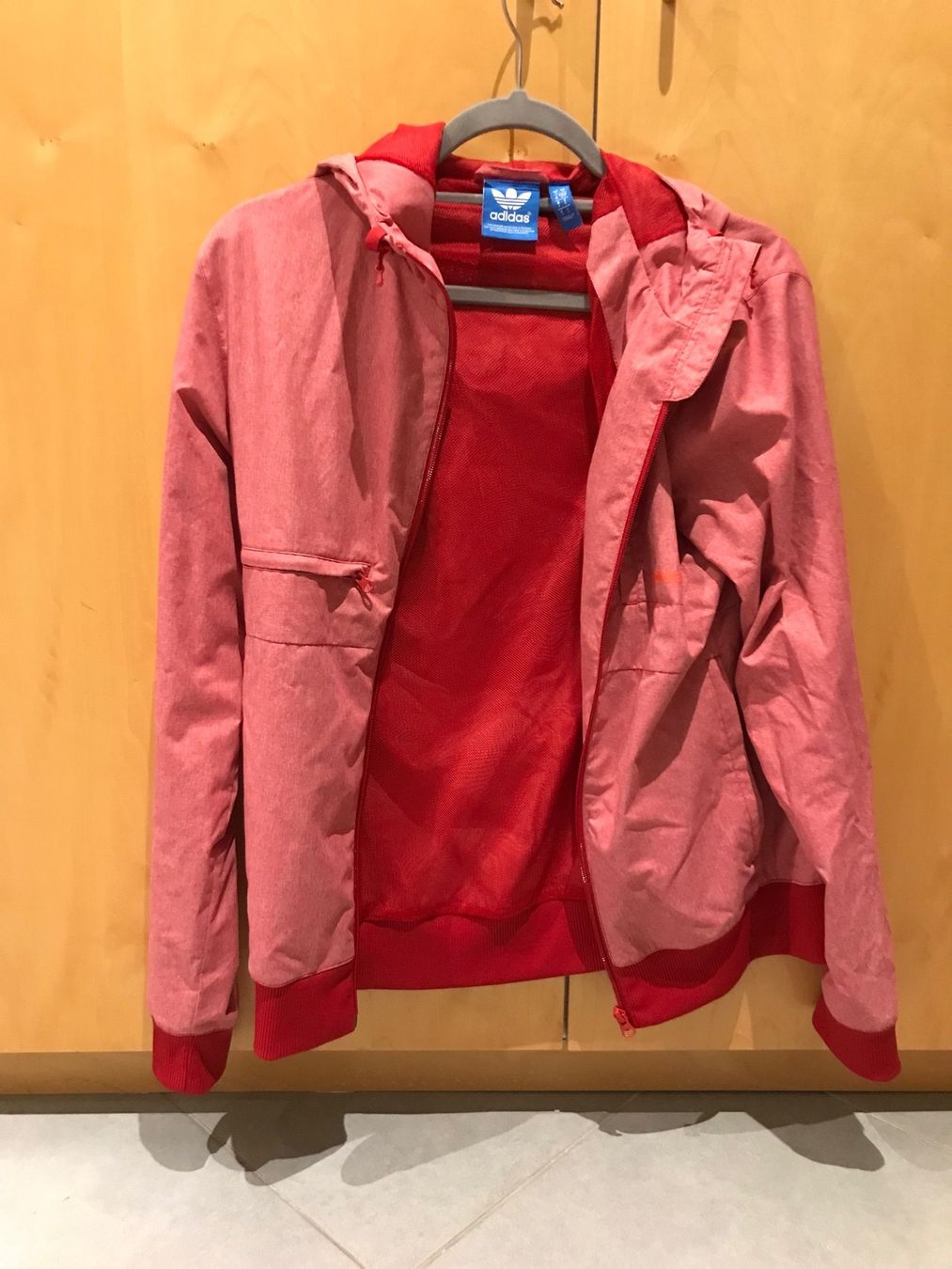 Adidas Jacken: Veste survêtement à capuche Adidas – Gebraucht aus Muraz (Collombey) von Ivm_21