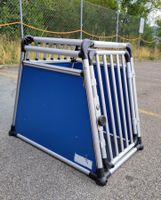 Hundetransportbox aus Aluminium, guter Zustand