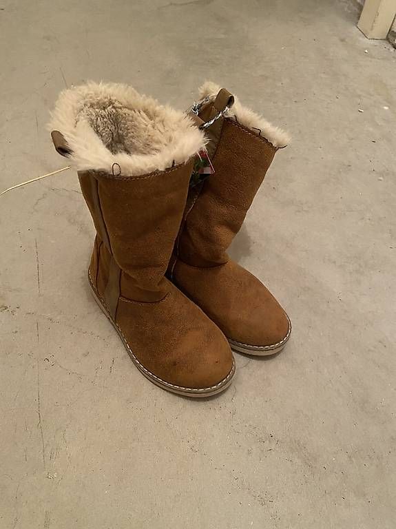 Scarpe per ragazze: Bottines chaudes t.28 – Usato da Grolley venduto da laitue_21
