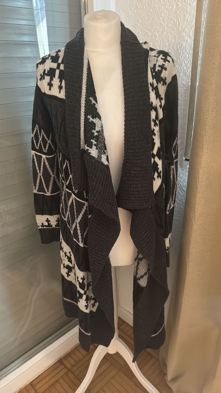 Vestes: Cardigan - Jacke – D'occasion à Bellinzona par Lorenna