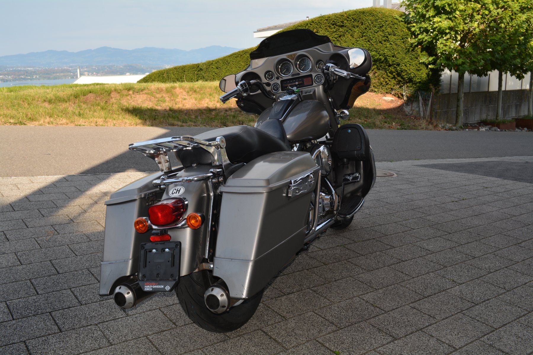 Harley-Davidson Chopper: Harley Davidson FLHTCUI – Gebraucht aus Wollerau von chevy27 1