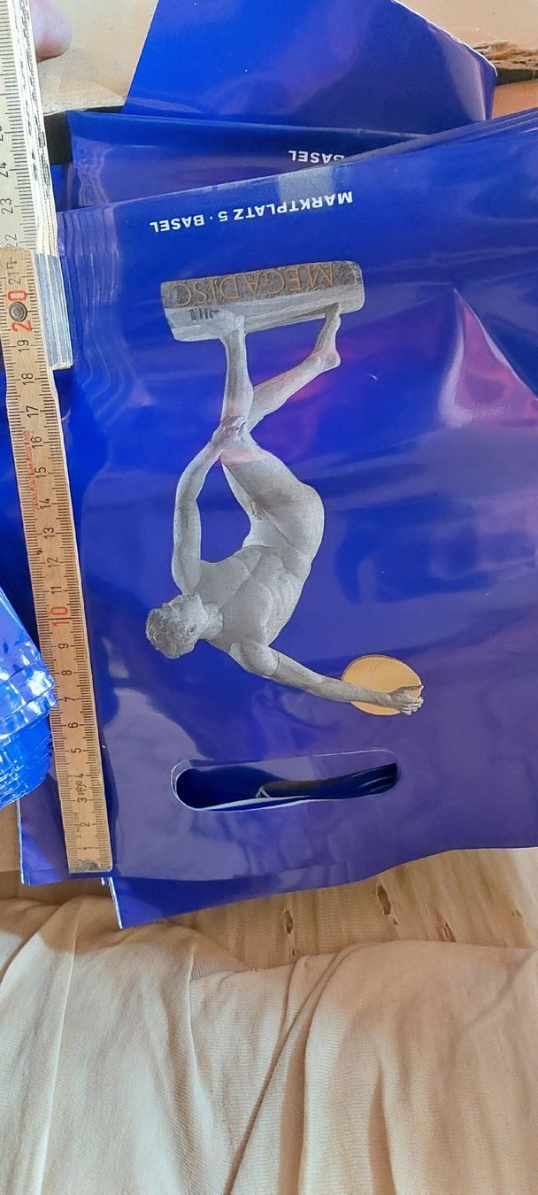 Taschen: Plastik Einkaufstaschen1 Karton a 1200 Stk. – Neu (gemäss Beschreibung) aus Brislach von ericCH