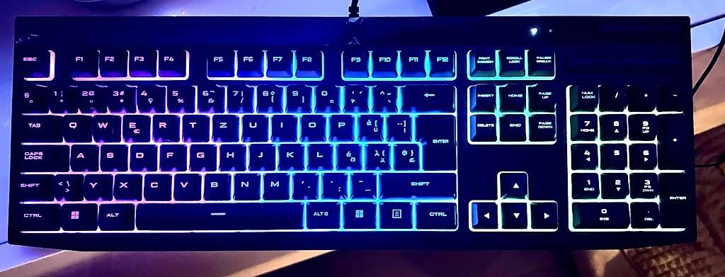 Claviers: Clavier et souris -Acer Predator KBGY21- – D'occasion à Clarens par MissJones.NC 3