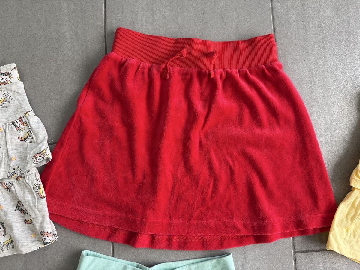 C&A Lotti & Set di vestiti: 6x Röckli in der Grösse 128 – Usato da Mägenwil venduto da Bienchen8 6