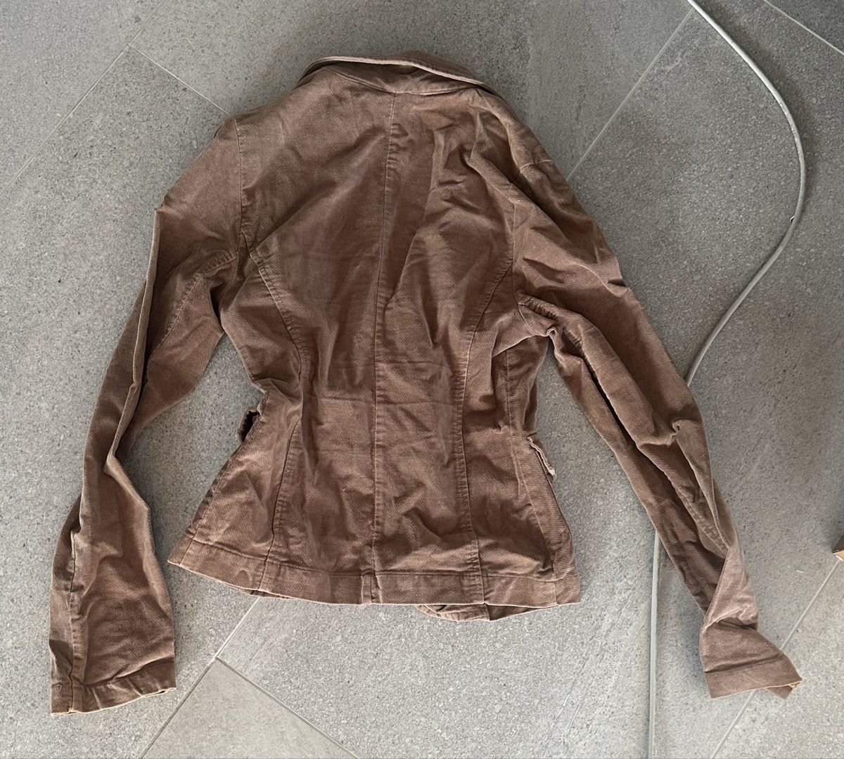 Giacche: Braune Cord Jacke, Grösse 36 – Usato da Fahrwangen venduto da lya_n6l6 1