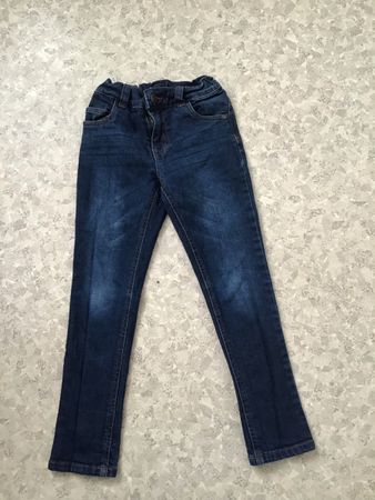 Jeans Grösse 116, dunkelblau, Top Zustand
