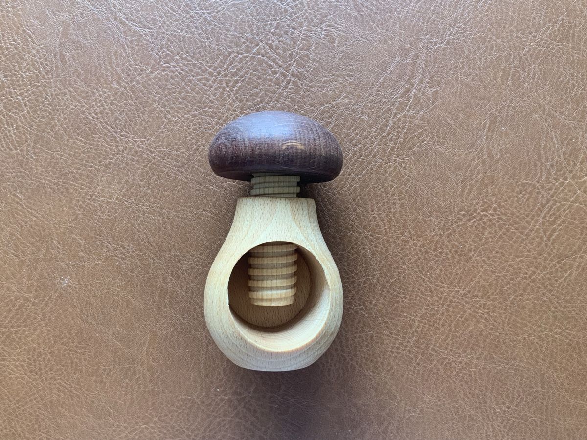 Küchengeräte: Nussknacker - Höhe 11 cm – Neu (gemäss Beschreibung) aus Genève von GMa1234