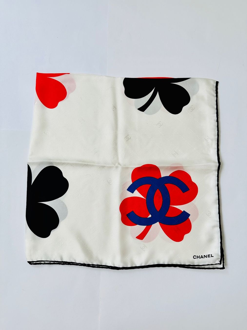 Chanel Foulard & Sciarpe: Chanel foulard – Nuovo (secondo la descrizione) da Pregassona venduto da Reluxuryspace