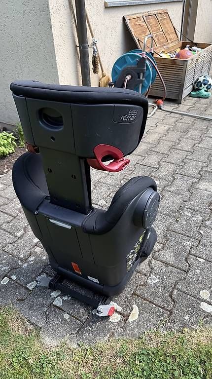Britax Römer Seggiolini per auto: Kindersitz Römer Kidfix lll M – Usato da Münsingen venduto da nery44 2