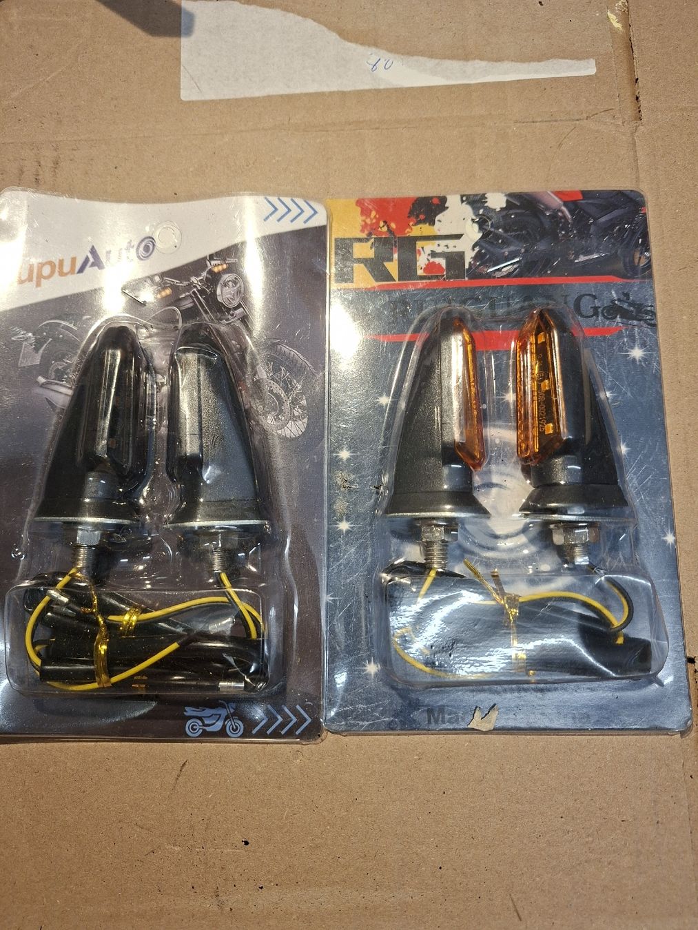 Tutti pezzi di ricambio per scooter: Blinker Set Roller/ Motorrad – Nuovo e nell'imballaggio originale da Höri venduto da Kanonenfutter3
