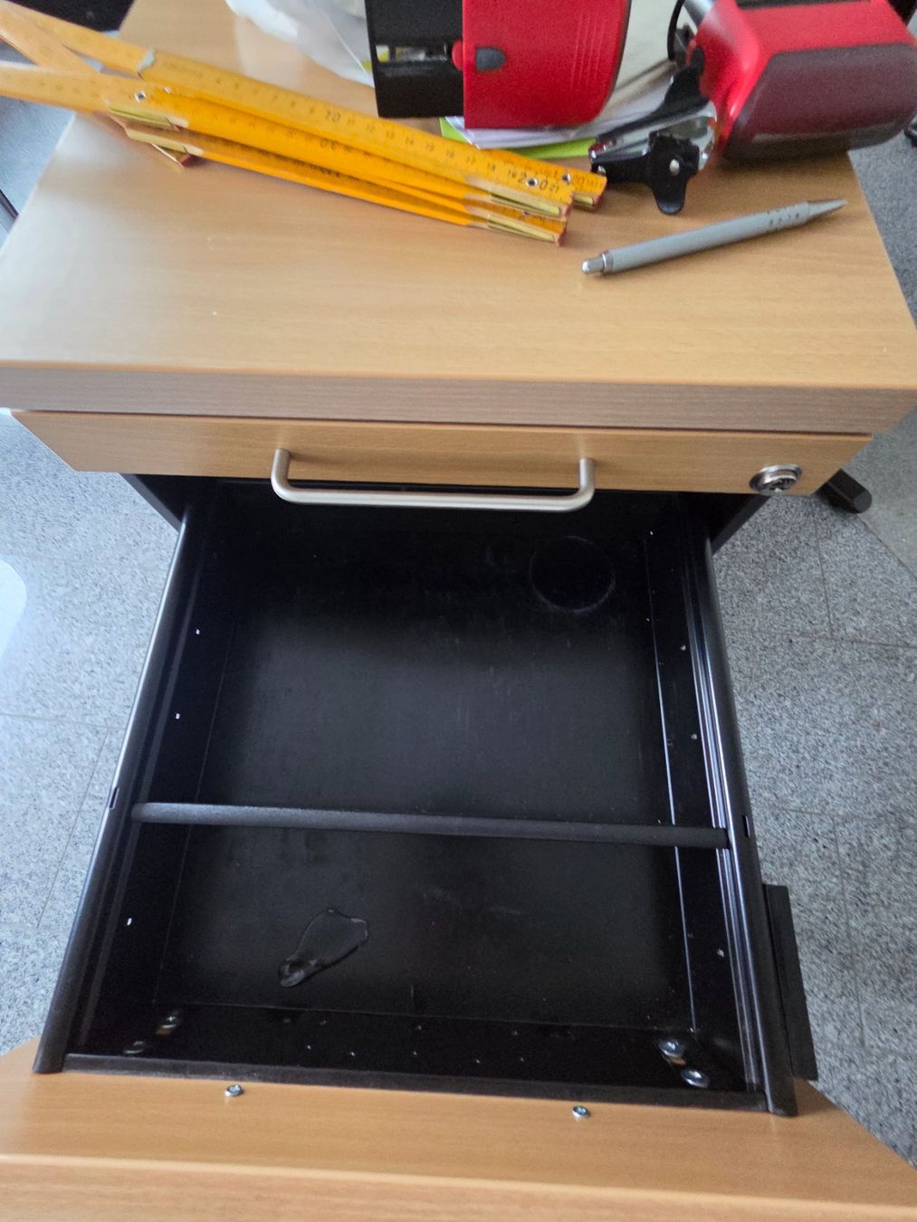 Eléments de bureau: Büro Korpus – D'occasion à Wollerau par LidijaH 2