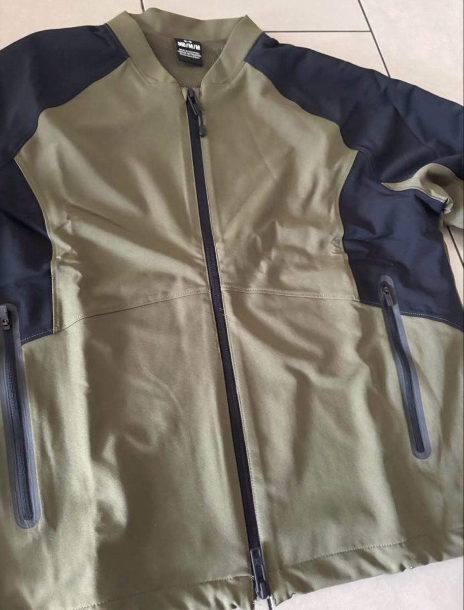Under Armour Vestes: Under armour jacket – Neuf avec emballage d'origine à Marly par run_lv7k 1