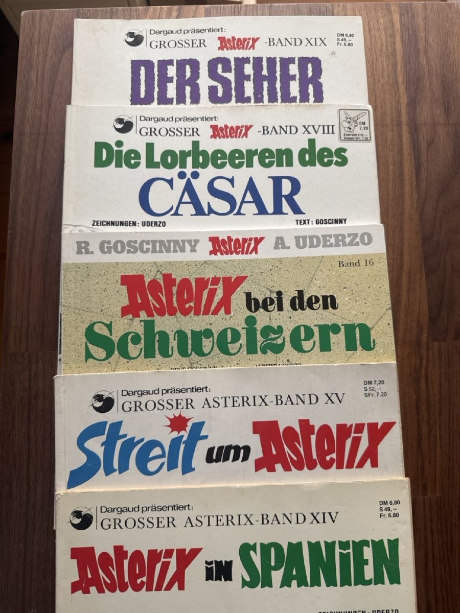 Fumetti: 5 Asterix-Bände – Usato da Büsserach venduto da Cowm1684