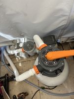 Sandfilterpumpe mit Skimmer und Bällen