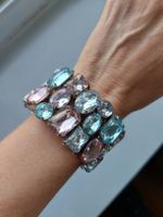 Elegantes vintage Armband mit pastellfarbenen Glaskristallen