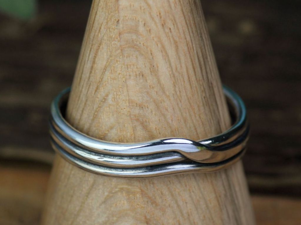Anelli: INFINITY Ring aus Silber 925 · jede Ringgrösse erhältlich – Nuovo e nell'imballaggio originale da Bern venduto da OSONO.Design