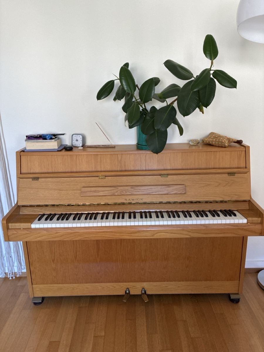 Musikinstrumente: Klavier – Gebraucht aus Zürich von Nadeliiin 2