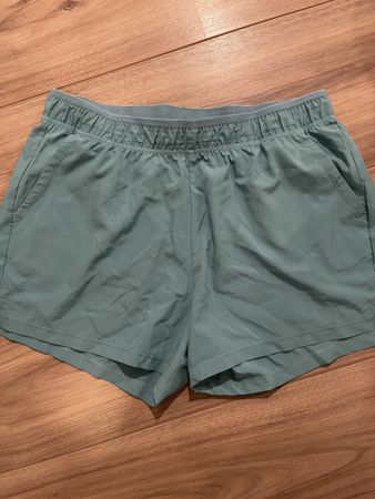 Crivit Sportshorts türkis Grösse M 40/42