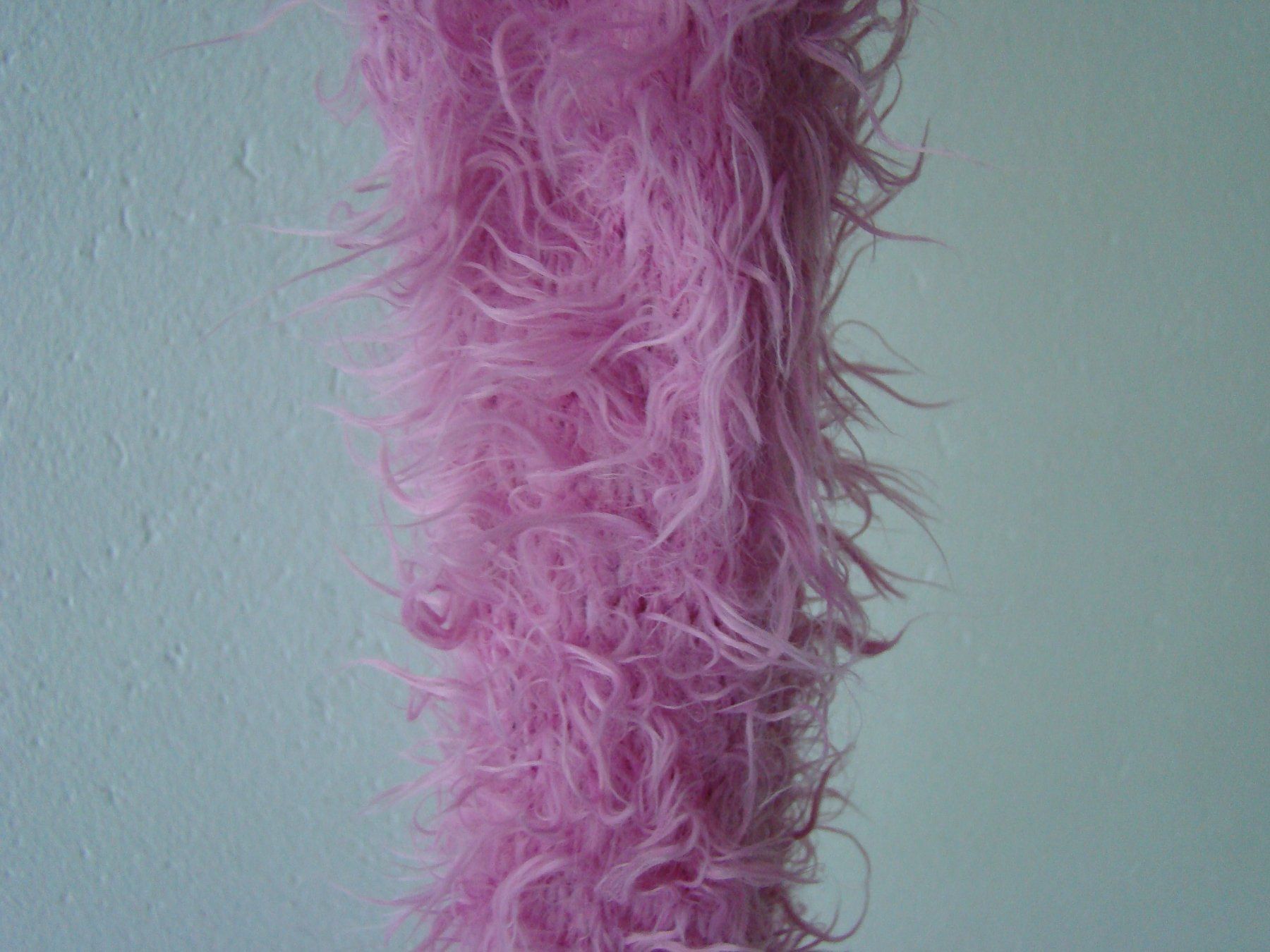Foulards & écharpes: Schal rosa gestrickt, fransig – D'occasion à Malters par burzi 1