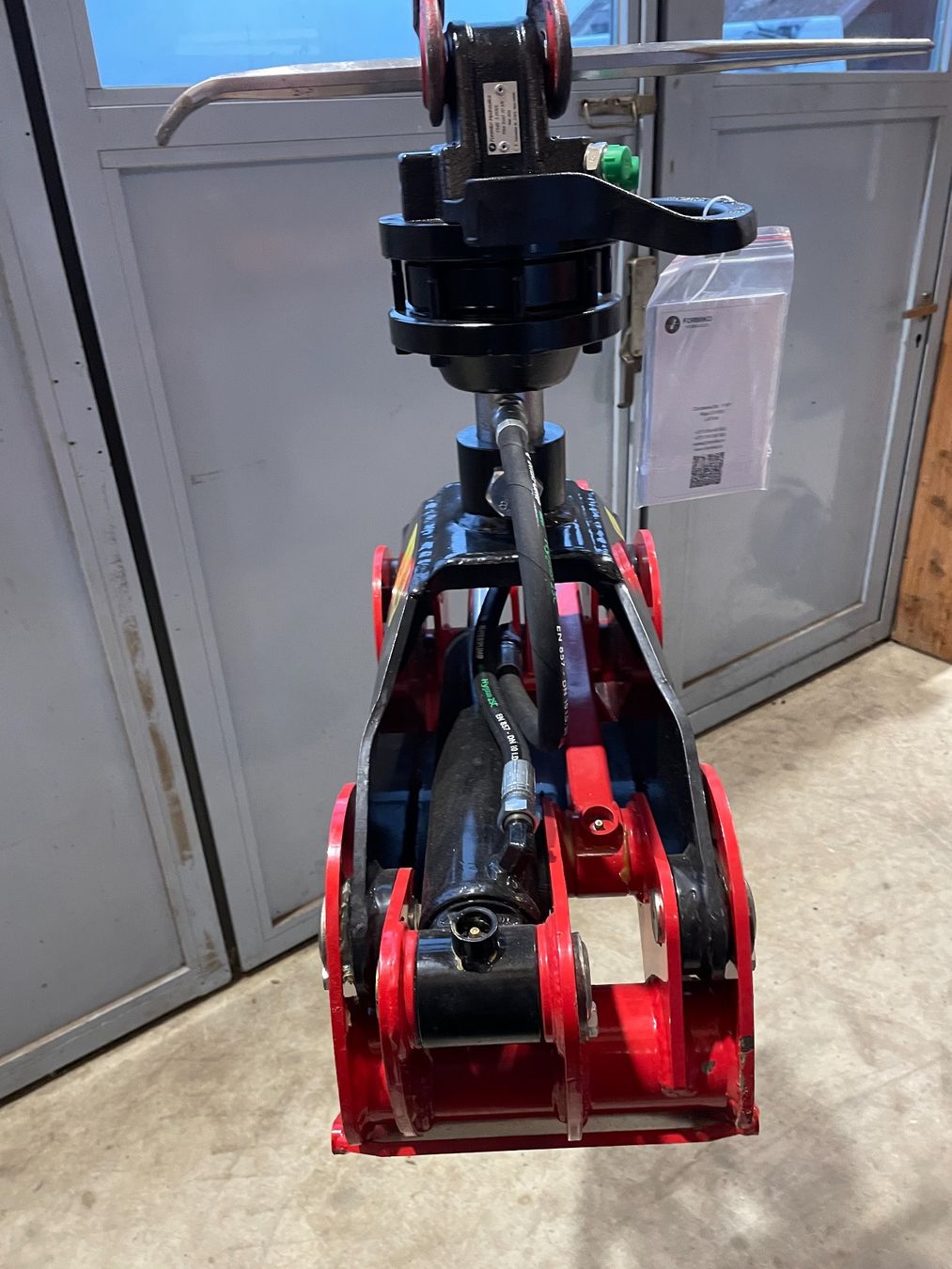 Pinces: Holzgreifer 1m/ 3t Rotator – Neuf avec emballage d'origine à Steinhuserberg par FK93 2
