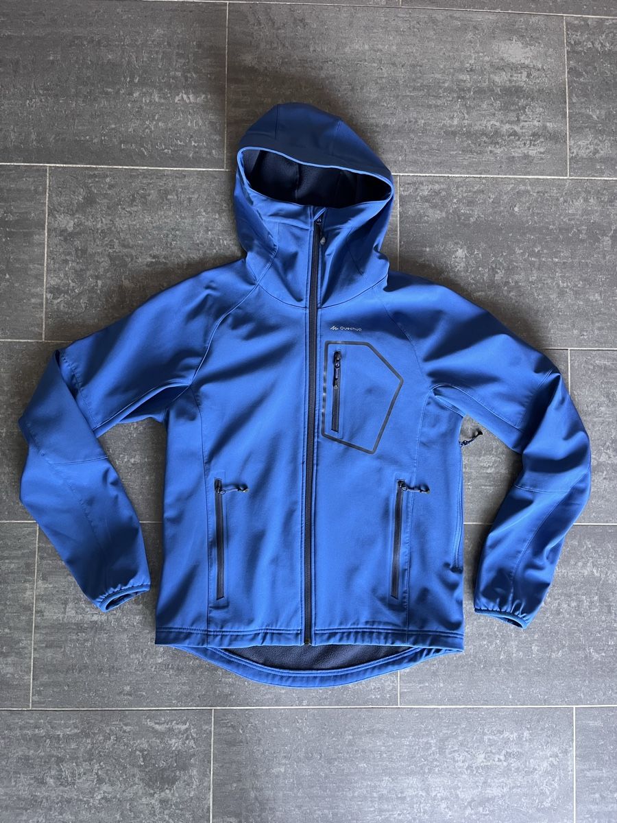 Decathlon Jacken: Veste soft Shell Décathlon M – Gebraucht aus Cortaillod von nru_vdn8
