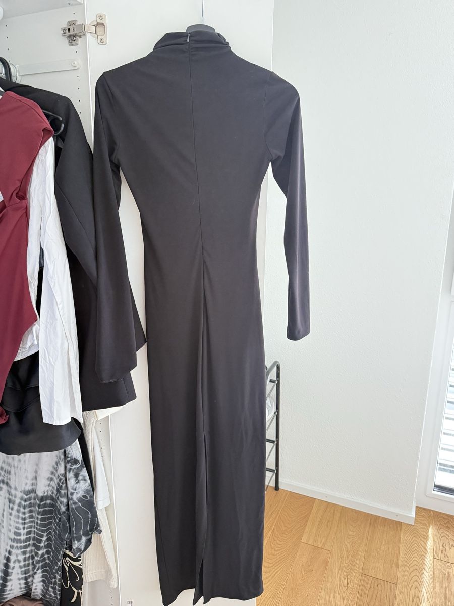 Zara Vestiti: Zara dress – Usato da Nebikon venduto da Preloved_bykelly 1