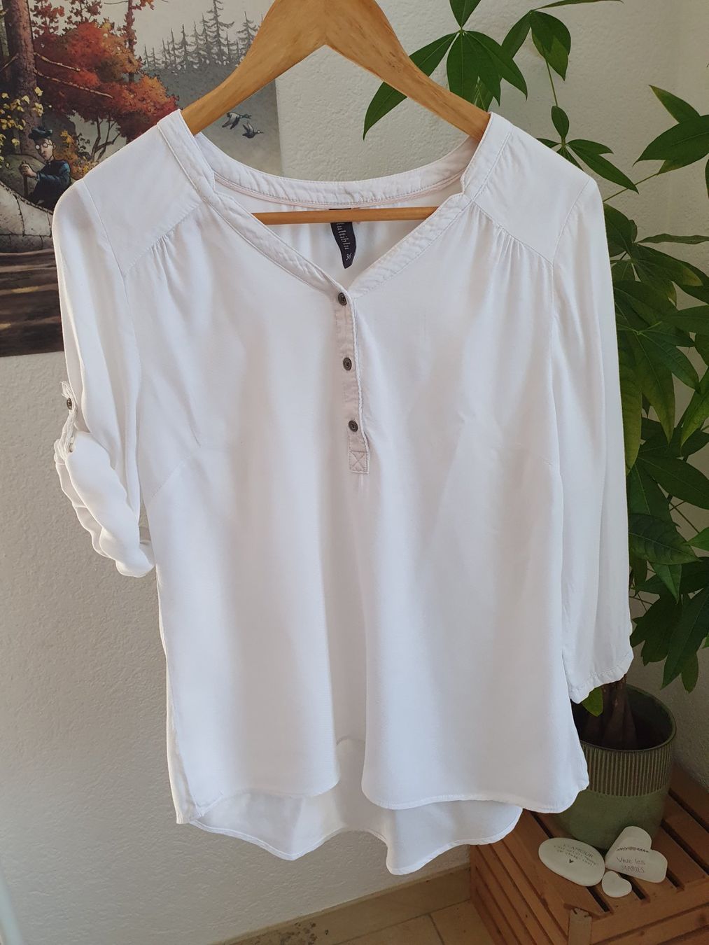 Blusen: Blouse blanche taille 36, légère et stylée – Gebraucht aus Courroux von sv235