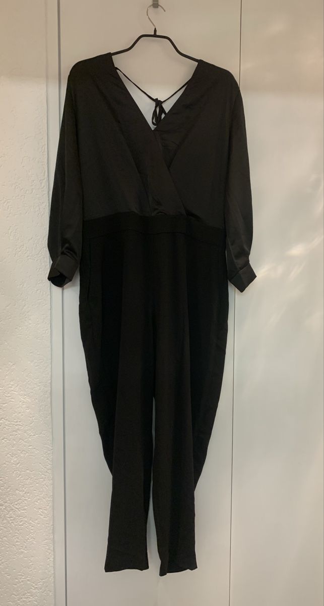H&M Tute: Jumpsuit H&M; schwarz/ Satin, Grösse 46 – Usato da Rikon im Tösstal venduto da miarosen 5