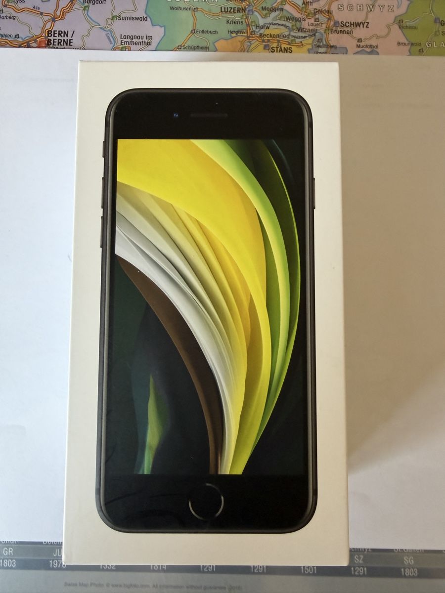 Apple Handys / Smartphones: iPhone SE (2020) 128GB, Schwarz – Gebraucht aus Muntelier von Oli1981 2