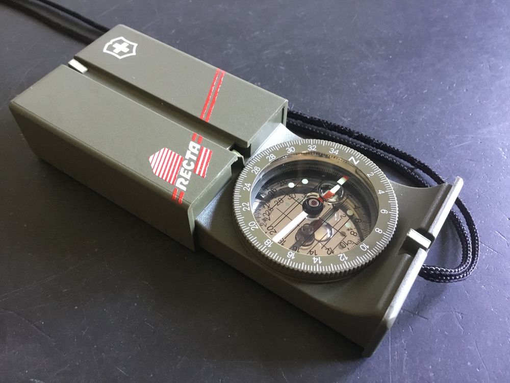 Boussole de visée suisse Recta - vintage (Gebraucht) in Dombresson für